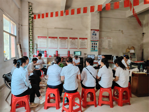 銀鑫物業(yè)-用汗水播下